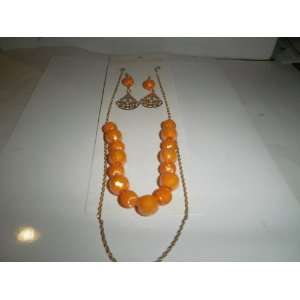  Necklace with Maching Earrings 