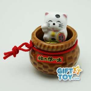  Cute Japanese Bobble Head Nodding Head  Lucky Cat Toys & Games