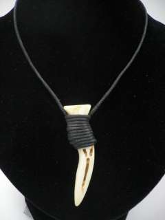 300 Spartan Leonidas wolf fang tooth necklace (prop)  