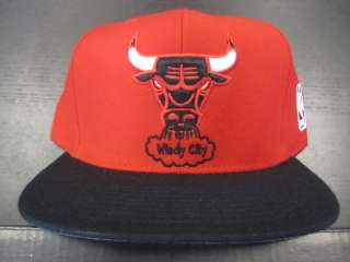 Mitchell and Ness Bulls Logo Snapback in Red NWT $50  