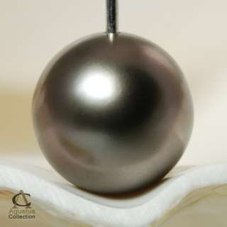 Tahiti Cook Island Black Pearls by Agustus Collection