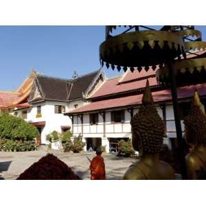  Wat Sisaket, Built on the Orders of Chao Anou, Vientiane 