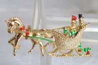 GERRYS HOLIDAY SLEIGH RIDE ONE HORSE OPEN CARRIAGE ENAMEL VINTAGE GOLD 