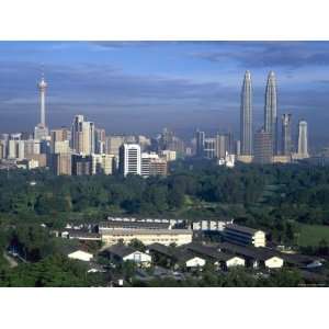  Twin Towers of the Petronas Building, Kuala Lumpur, Malaysia 