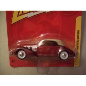   Johnny Lightning Forever R11 1937 Cord 812 SC Cabriolet Toys & Games