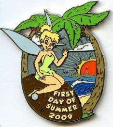 LE Disney Pin✿Tinker Bell✿Tink✿Summer✿Beach✿Sun✿Palm Tree 