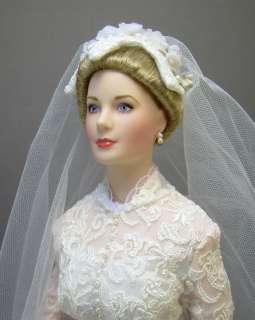 Grace Kelly Princess of Monaco Franklin Mint Porcelain Bride Doll with 