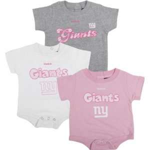  New York Giants Newborn Girls 0 3 Month 3 piece Bodysuit 