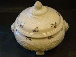 WEDGWOOD SWANSEA ROUND COVERED VEGETABLE BOWL FOOTED  