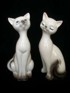 Fabulous Retro Vintage Pair of Siamese Cat Figurimes  