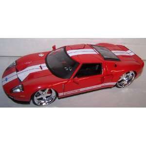  Jada Toys 1/24 Scale Dub City 2005 Ford Gt in Color Red 