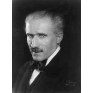  1926 photo Arturo Toscanini, head and shoulders portrait 