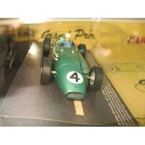   1959 Aston Martin DBR4 Roy Salvadori (1/32 Slot Cars) Toys & Games