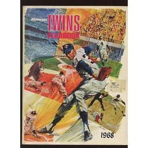  1968 Minnesota Twins Baseball Yearbook EX+   MLB Programs 