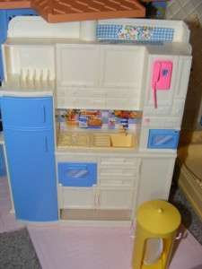 Vintage 1998 BARBIE FAMILY HOUSE Mattel Play Set Revolving Room 