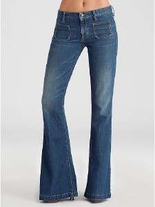 NEW GUESS RELAXED FLARE JEANS   LOVE CALL WASH   25, 26, 28, 31  