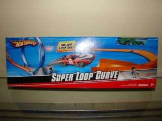 Features of Hot Wheels Super Loop Curve Track Playset