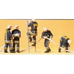  Preiser 10485 Firemen Fighting Fire (5) Toys & Games
