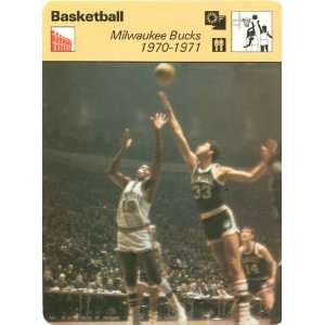  1977 79 Sportscaster Series 22 #2208 Milwaukee Bucks 1970 