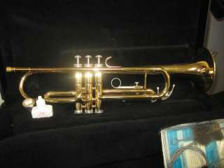 HOLTON T602 STUDENT TRUMPET WITH CASE  
