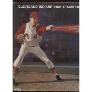   Indians Yearbook VGEX+   MLB Programs and Yearbooks