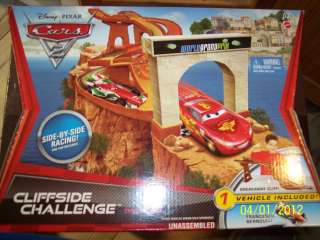 BNIB Mattel Disney Pixar Cars 2 Cliffside Challenge Track Set  