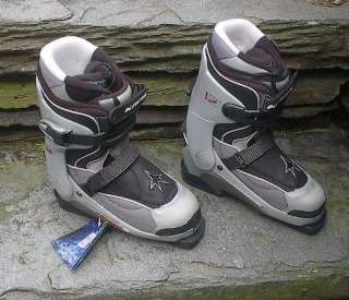  new set of ski boots. By KNEISSL. Size 24.0/US size 6.5. These boots 