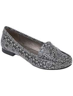   ,entityTypeproduct,entityNameFaux snake loafer