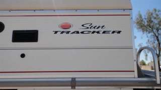  07 25FT SUNTRACKER TRI TOON PARTY BARGE V6 IN/OUTBOARD 