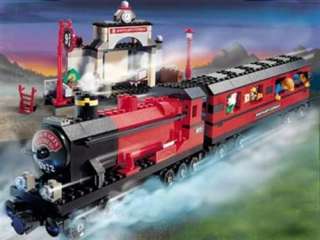 LEGO 4708   Hogwarts Express mit Bahnhof, 410 Teile