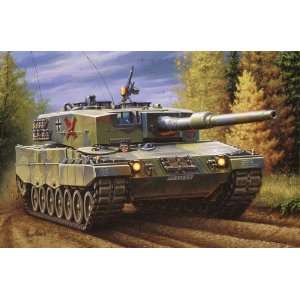 Revell Modellbausatz 03103   Leopard 2A4 im Maßstab 172  