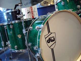 DW CLASSICS SERIES DRUM KIT; EMERALD GLASS + FREE GIFT   SECOND HAND 
