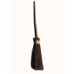  WITCHES BROOMSTICK   HALLOWEEN   REAL BRISTLES   COSTUME 
