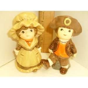    Vintage Set of Thanksgiving Pilgrim Figurines 