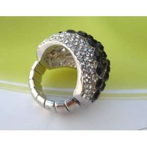  Fashion Stretch Rings Gorgeous Design w/Rhinestones Around ,Elegant 