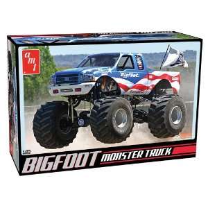 Round 2 AMT Bigfoot Ford Monster Truck Toys & Games