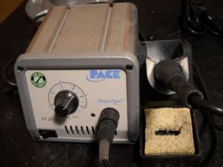 Pace ST25 Soldering Station W/Sodrtek Fume Exhauster And Panavise Work 