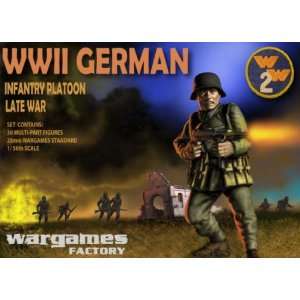   28mm World War II German Infantry Platoon Late War (30) Toys & Games